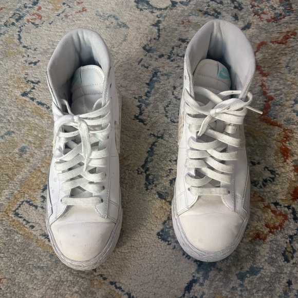 Nike White Blazer Sneakers - Picture 2 of 16